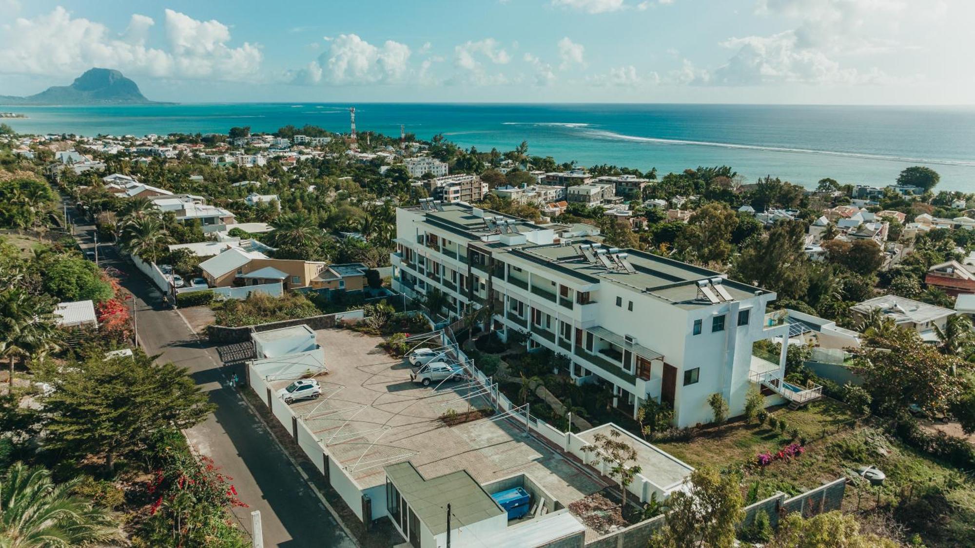 Appartement De Luxe Piscine Et Vue Mer Rivière Noire Exterior foto